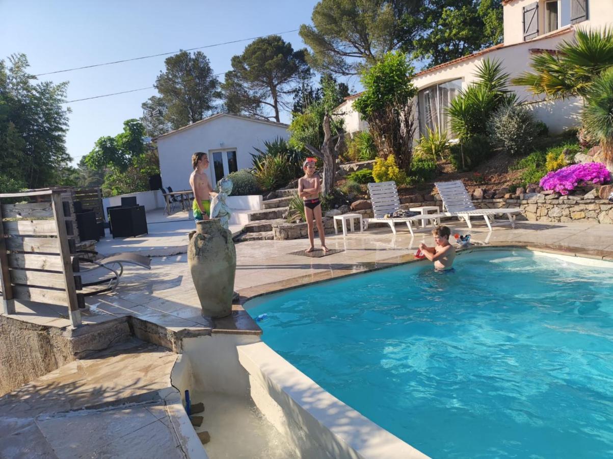 Villas-piscine Les Mimosas Apartment Frejus